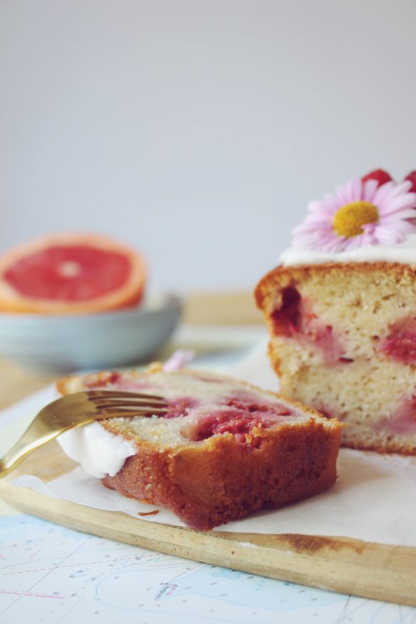 Himbeerjoghurt-Kuchen mit Grapefruit-Glasur oder ein fruchtiges ...